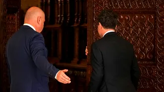 A intrat Marea Reformă a lui Ilie Bolojan în vacanță? Termene și promisiuni au fost RATATE, atât la Guvern, cât și la Președinție!