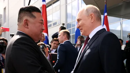 UPDATE | FOTO-VIDEO. Kim Jong-un, întâmpinat de Vladimir Putin, la un cosmodrom din estul Rusiei. „Vom discuta toate problemele”