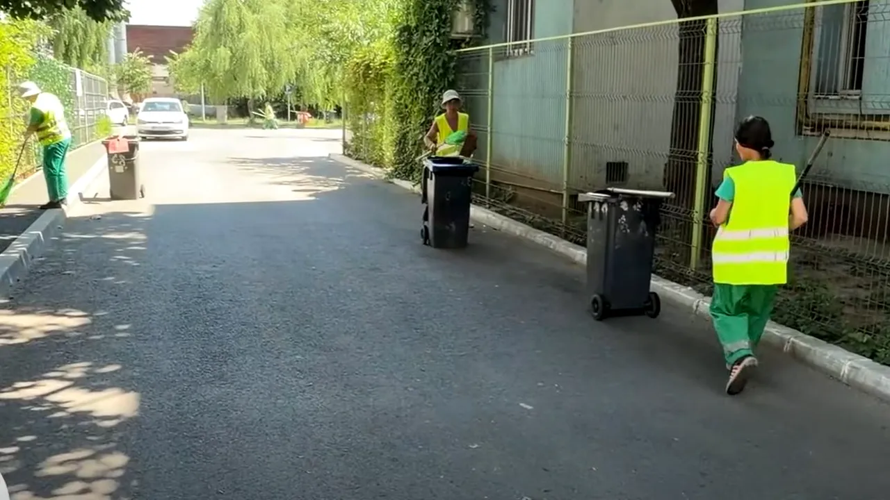 (P) Echipele de la Salubrizare S5 și Amenajare Edilitară S5 au intervenit în zona Iacob Andrei