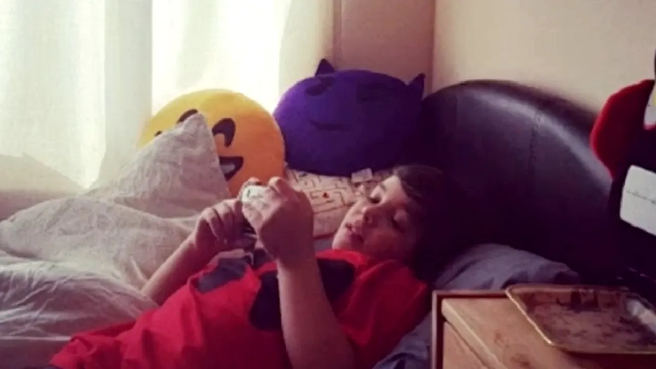 Ce poate face DEPENDENȚA de jocuri video. Un băiețel de doar 12 ani a ajuns la spital