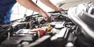 Cât trebuie să muncească un român pentru a-și permite întreținerea unui AUTOTURISM în România? Am făcut calculul și iată ce ne-a ieșit