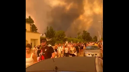 VIDEO| Imagini apocaliptice pe insula Rodos din Grecia. Turiștii români sunt evacuați din hoteluri: 