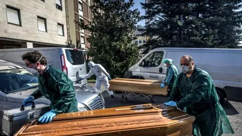 SEMNAL DE ALARMĂ. Bărbat mort după ce a încercat un tratament „inovator” pentru coronavirus. Medic român: Terminați cu prostiile!