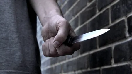 Alertă în școlile din România. Un adolescent de 14 ani plănuia un atac sângeros cu cuțitul asupra colegilor lui. Un alt tânăr a venit cu pistolul