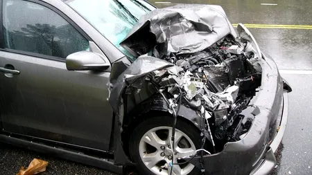 INCIDENT. Accident grav pe A1, cu trei mașini implicate! Două femei, rănite, traficul este blocat