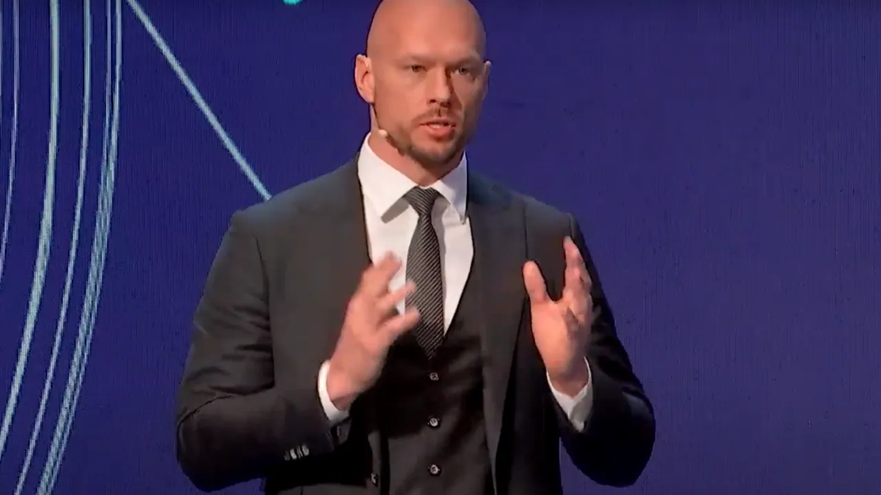 Șef al Serviciului de SECURITATE din Ucraina, suspendat pentru că ar fi atentat la siguranța unui jurnalist, ca urmare a unei investigații de presă