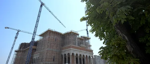 Catedrala Neamului, rezistentă la cutremure de 8,5 grade, pregătită de slujbe din 2017. Galerie FOTO de pe șantier