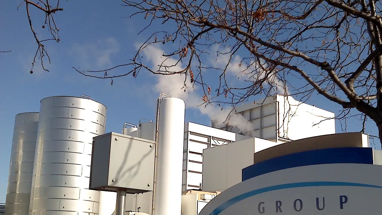 Un gigant francez închide o fabrică din România. Ce se va întâmpla cu angajații