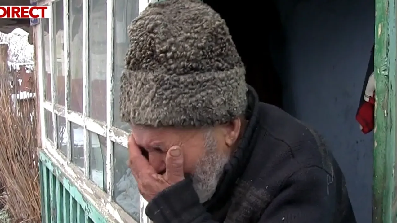 FOTO | Drama românilor care mor de frig în case. Trei oameni și-au pierdut viața după ce au înghețat: 