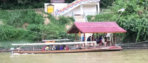 Patru români, printre turiștii blocați de inundații în Malaysia. MAE anunță recuperarea lor