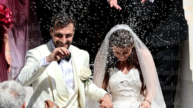 Familia „Regelui” este completă! Imagini de COLECȚIE cu Gică Hagi, fiul său Ianis și soțiile. Nunta Kirei a întregit portretul de familie