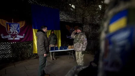 LIVE TEXT. 300 de zile de lupte în țara vecină. Volodimir Zelenski vizitează orașul Bakhmut aflat pe linia frontului / UE îndeamnă Iranul să nu mai susţină Rusia / Întâlnire de rang înalt pe tema Acordului nuclear