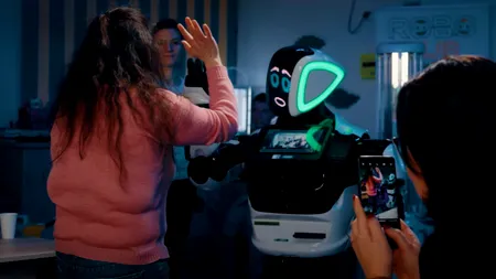 RoboHub și AbilityHub lansează o inițiativă unică pentru incluziunea persoanelor cu dizabilități în domeniul IA