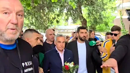 Călin Georgescu a semnat pentru controlul judiciar, la IJP Ilfov. A ieșit la scurt timp, în cântecele de susținere ale simpatizanților