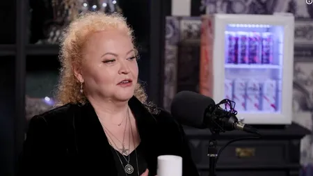 Ce colecționează Narcisa Suciu. ”Cred că am vreo 500”