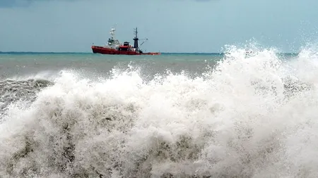 O navă cargo cu 12 persoane la bord a naufragiat în Marea Neagră