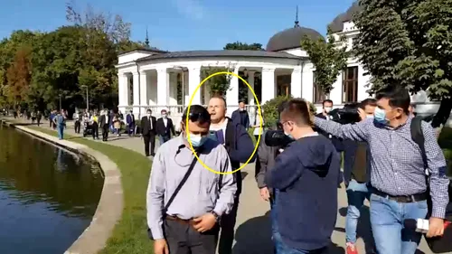 Orban, întâmpinat cu scandal la Cluj: „Sunteți o slugă mai mare ca Dacian Cioloș și un trădător mai mare ca Ponta! Haideți să vedem bolnavii de coronavirus care nu există!” - FOTO/ VIDEO