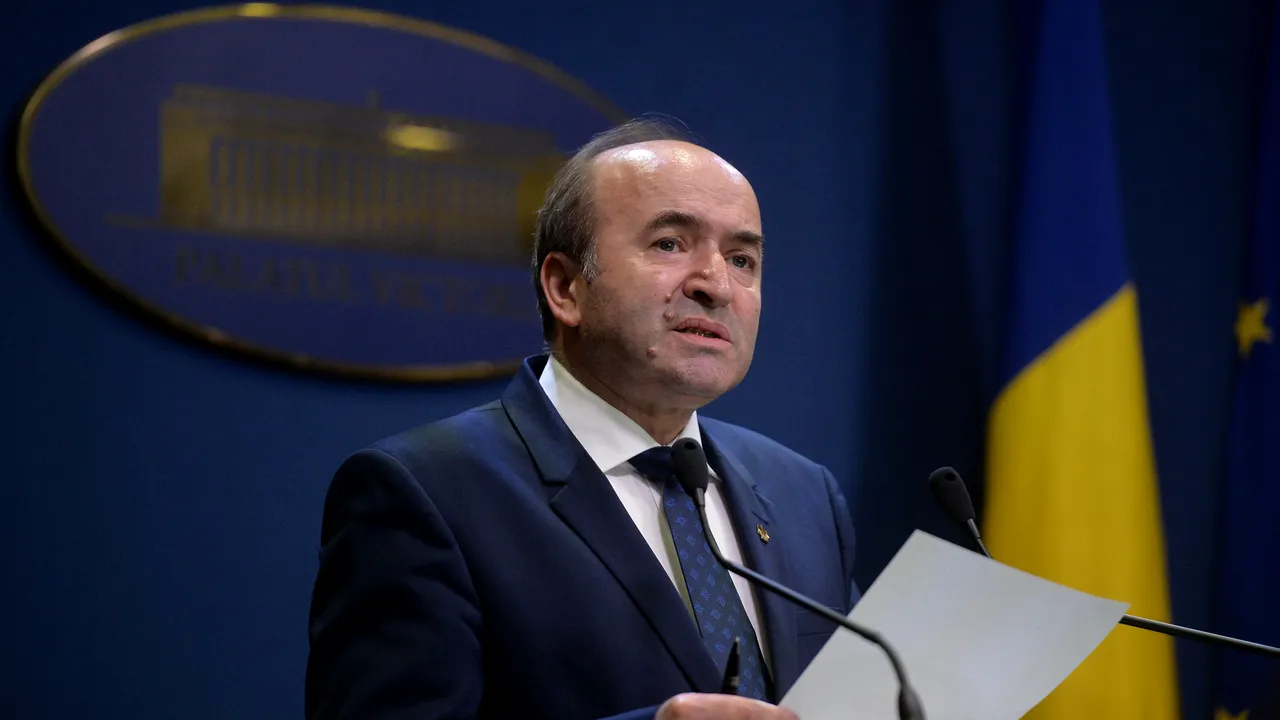 Deputații AU RESPINS moțiunea simplă inițiată împotriva ministrului Justiției, Tudorel Toader