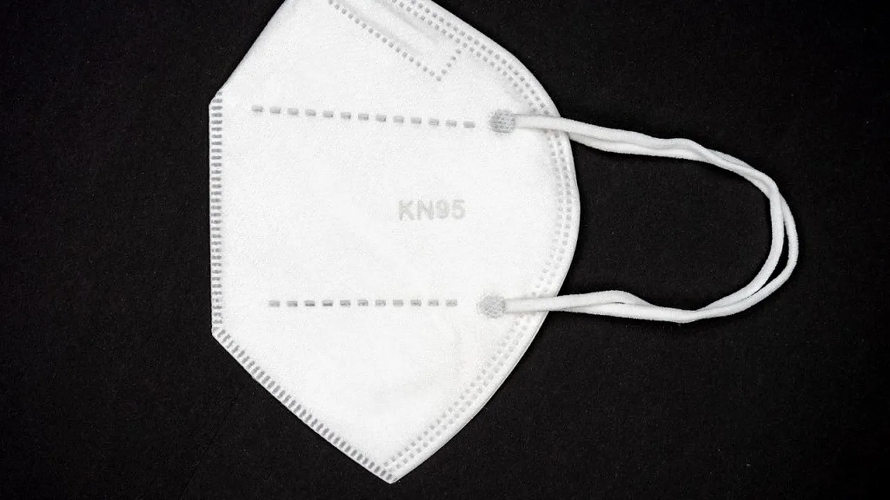 Șeful grupului 3M: Vom avea o cerere ridicată pentru măștile de protecție N95 în 2021