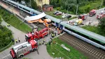 Accident feroviar violent în Polonia. Un tren lovește un camion blocat între bariere, la o trecere la nivel cu calea ferată