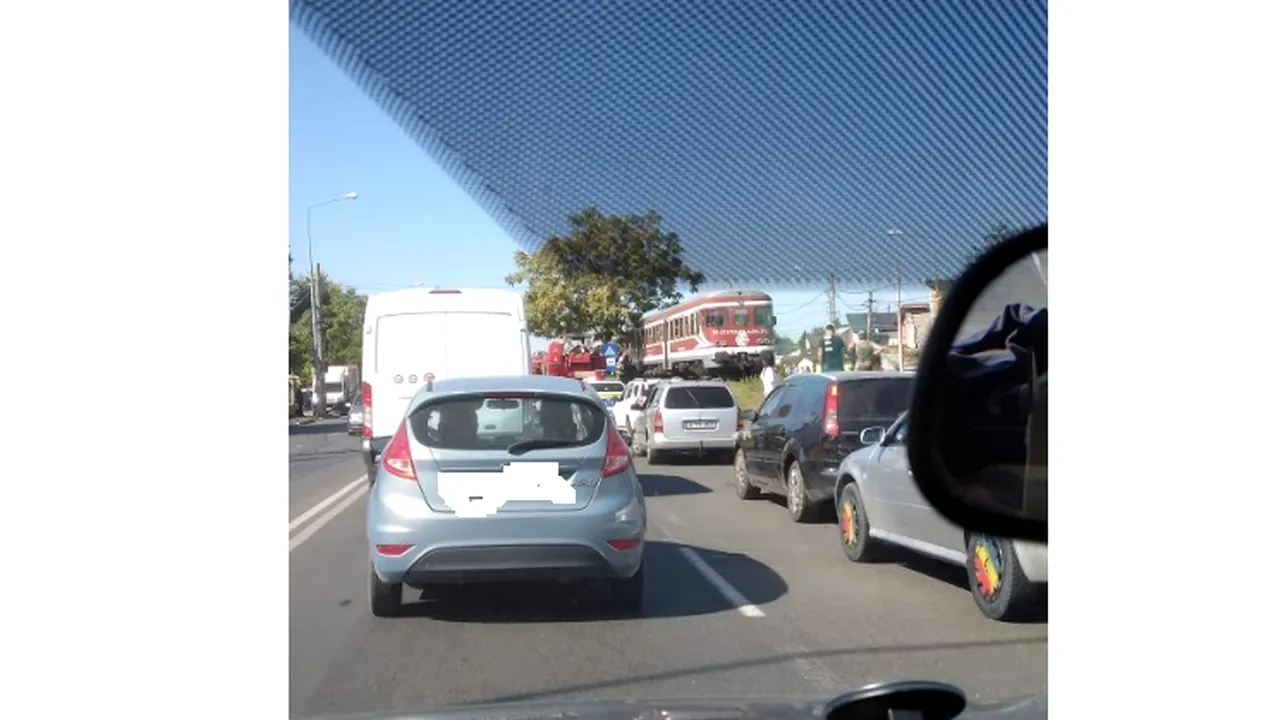 FOTO - Accident grav pe Șoseaua Industriilor din București: Un bărbat de circa 40 de ani a murit după ce a fost călcat de tren