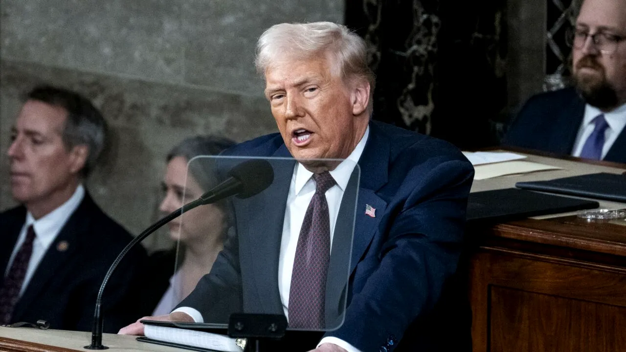 Democrații votează bugetul lui Trump, SUA evită la limită un „shutdown”