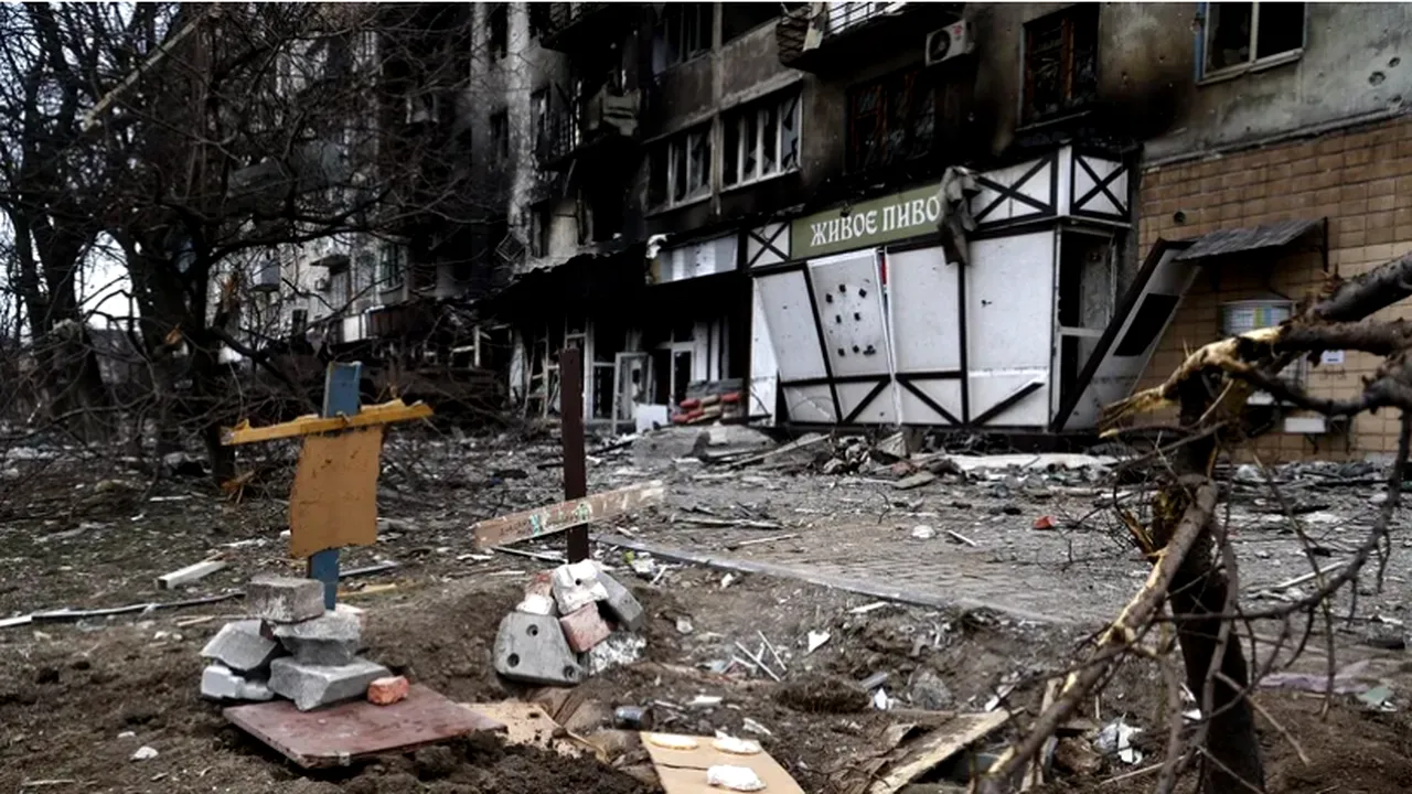 Soldații ruși au furat până și ventilatoarele din spitale. Oficiali din Mariupol: ”În loc să își dezvolte medicina, Rusia îi jefuiește pe alții”