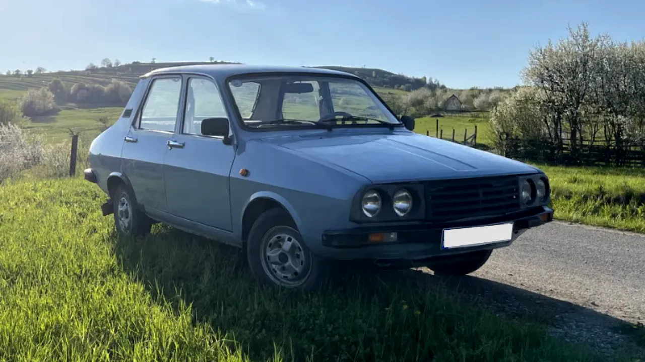 Ofertă „de nerefuzat” pentru colecționari. DACIA 1310 din vremea „Revoluției” cu doar 17.000 km la bord. Prețul este imbatabil