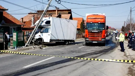 Un autotren cu azotat de amoniu răsturnat în Timiș. Pericol de explozie