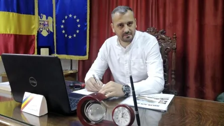 El este Nicolae Dinică, primarul-preot care a CÂȘTIGAT un nou mandat cu 83% / „Am fost învățat să nu schimb și să RECUPERĂM ceea ce avem”