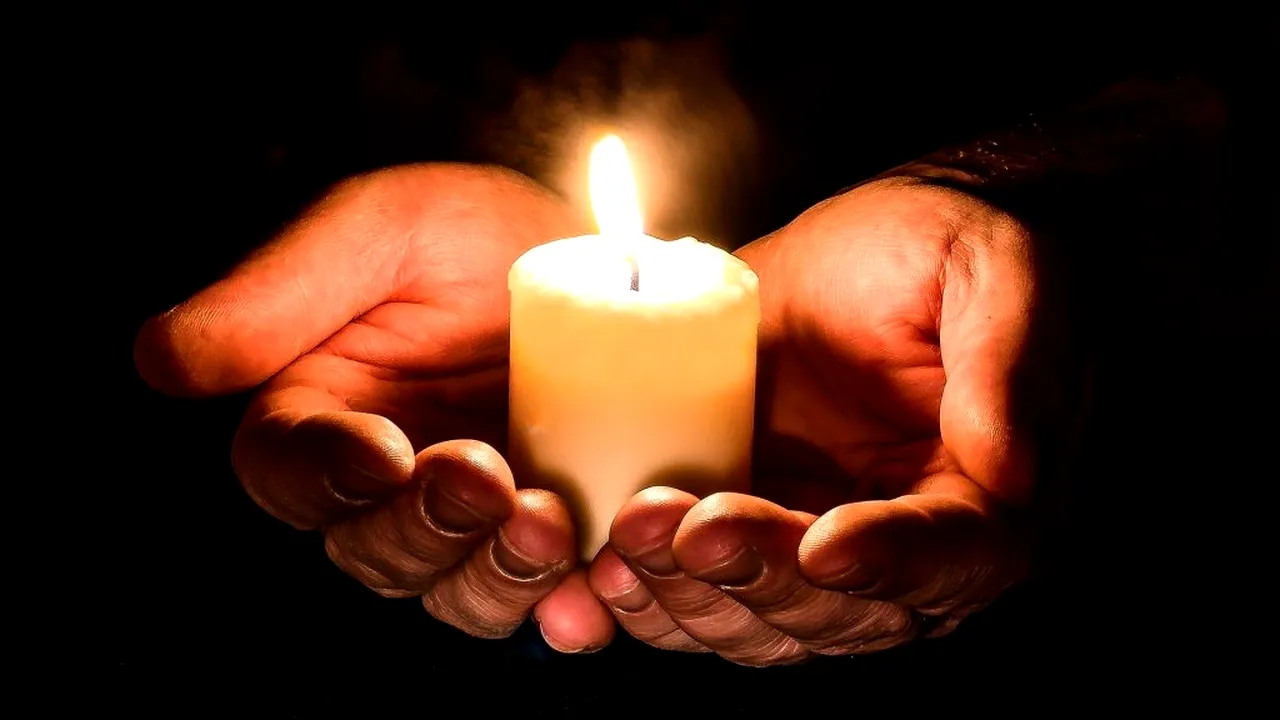 CUTREMURĂTOR | A murit din cauza COVID-19 la doar 13 ani, iar acum rudele copilului nu pot participa la înmormântare. Au fost băgate în izolare