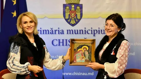 PODUL de FLORI peste Prut / Gabriela FIREA: Sunt 34 de ani de la unul dintre cele mai încărcate de emoție momente ale istoriei recente