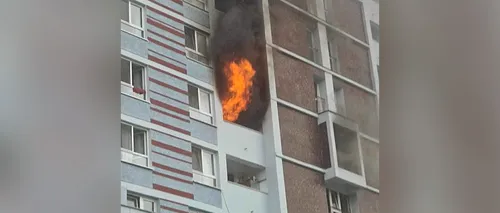 UPDATE. VIDEO | Incendiu violent la un hotel din Băile Felix. A fost activat planul roșu