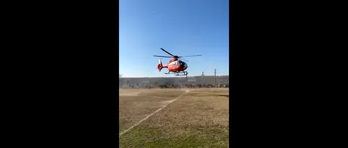 Întâmplare neobișnuită în Galați. Un elicopter SMURD a întrerupt un meci de fotbal pentru a prelua un rănit