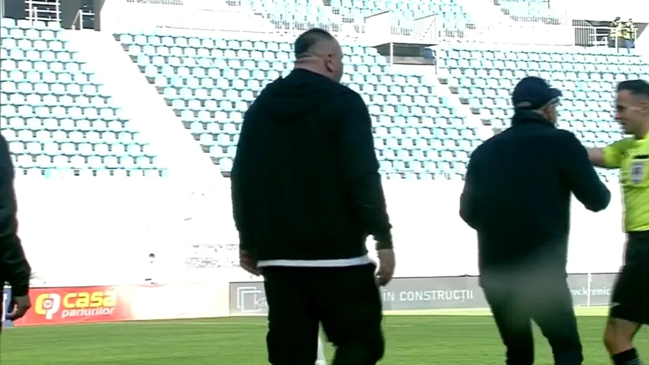 Adrian Mititelu, scene incredibile. A intrat pe teren, a ÎNJURAT arbitrul și a vrut să scoată echipa de pe teren. „E un grup criminal organizat”