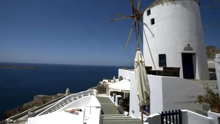 VACANȚA ÎN GRECIA: vor plăti turiștii români mai mult?