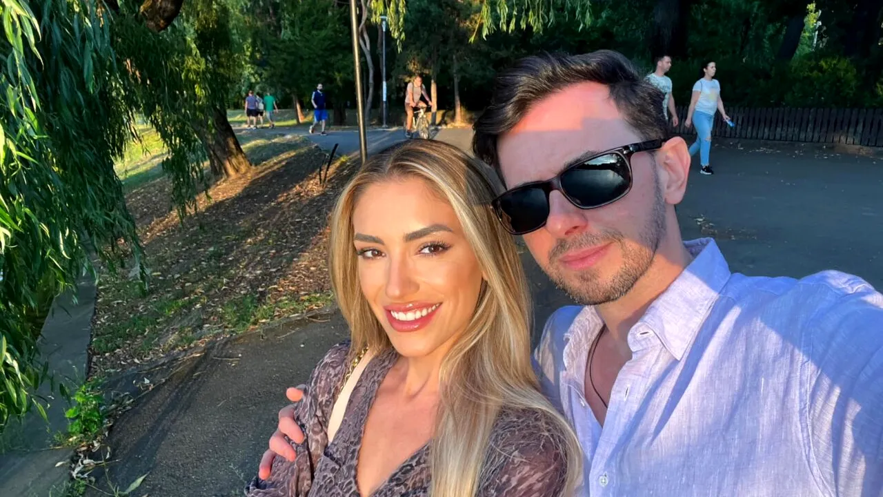 FOTO / Cum se prezintă Misty, iubita lui Keo, la plajă. NU SE AFIȘEAZĂ DES AȘA!