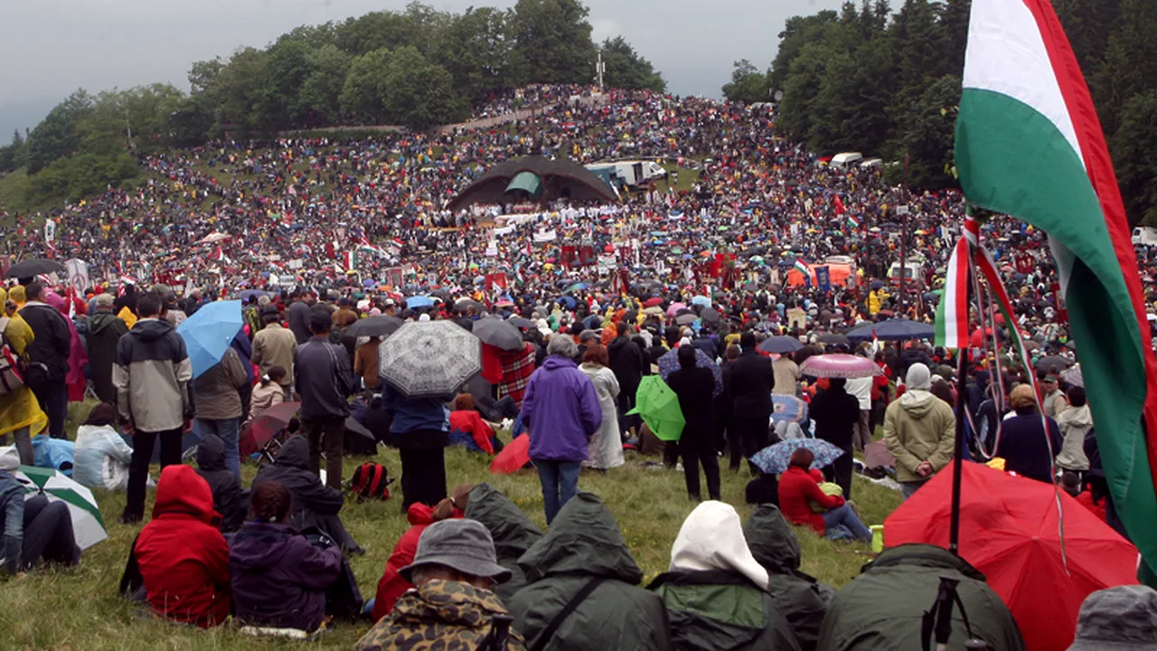 Arhiepiscopul din Eger către pelerinii veniți la slujba de pe Șumuleul Mic: Stăruința lângă Biserică dă forța secuilor să reziste