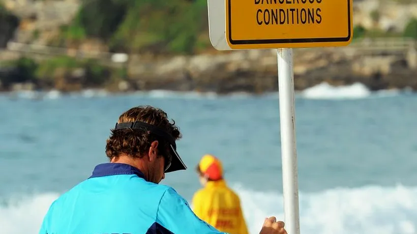 Un salvamar din SUA a fost CONCEDIAT pentru că a SALVAT un înotător în afara zonei sale
