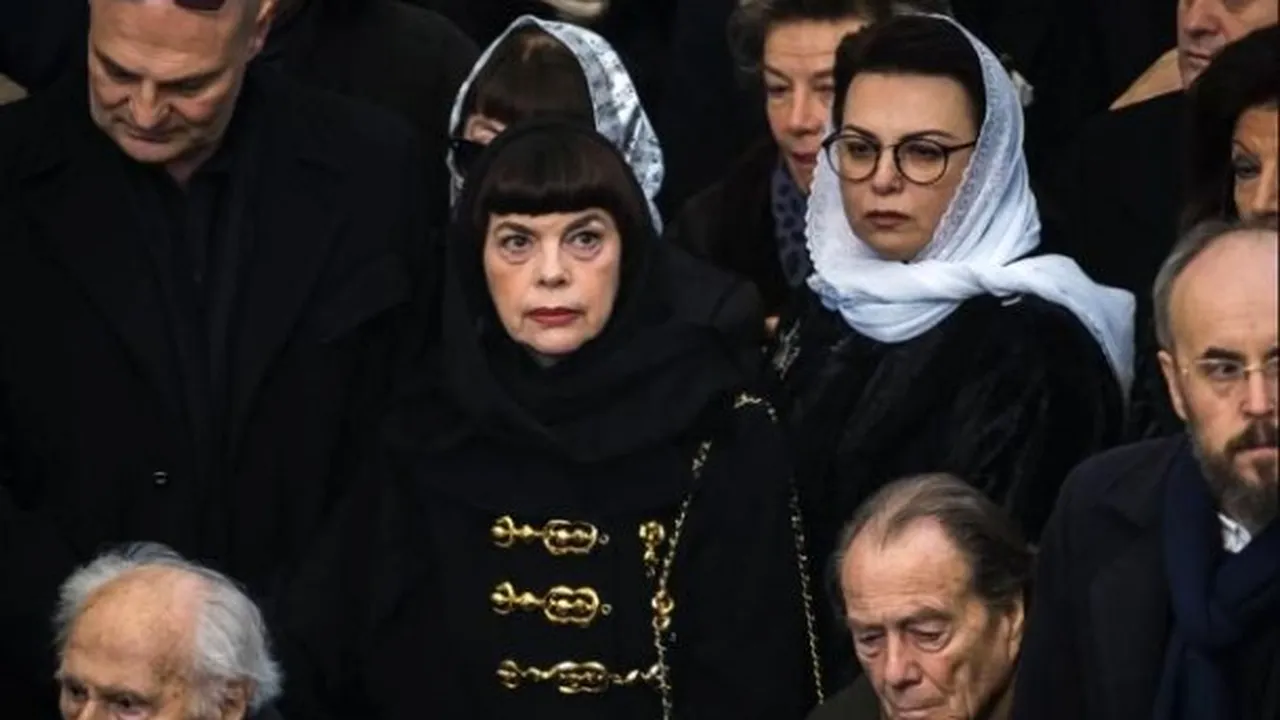 Putin, lovitură extraordinară de imagine: o celebră cântăreață franceză a asistat la slujba de sfințire a Catedralei ruse ortodoxe din Paris