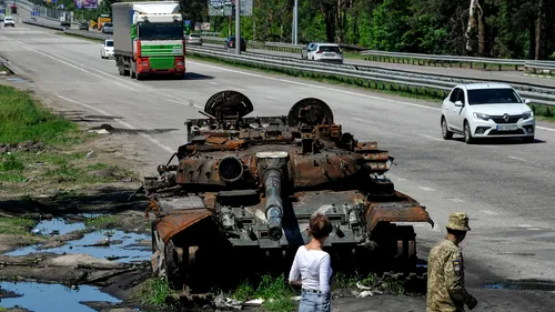 LIVE UPDATE | Războiul din Ucraina, ziua 101. Marea Britanie se așteaptă ca Rusia să preia controlul asupra regiunii Luhansk. ONU face din nou apel la încetarea violențelor