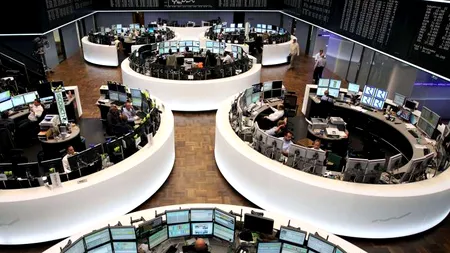 Bursele europene au deschis indecis, în așteptarea votului privind plafonul datoriei SUA