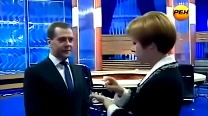 Dezvăluirile uimitoare făcute de Dmitri Medvedev în pauza unui interviu, fără să își dea seama că microfoanele și camerele de filmat erau pornite - VIDEO
