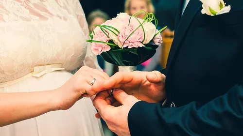 De ce este căsătoria benefică pentru bărbați