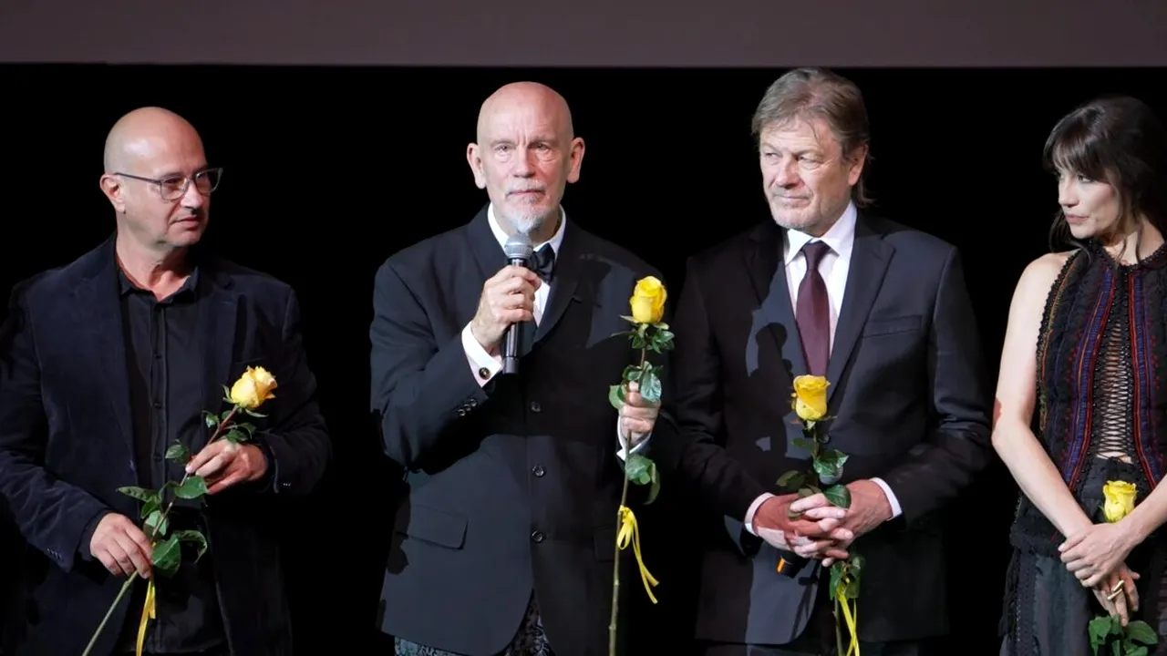  Cravata Galbenă ajunge în avanpremieră în cinematografele din țară