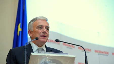 Guvernatorul BNR, Mugur Isărescu: Sunt extrem de onorat să fiu colonel în armata română. Cam târziu, dar asta este