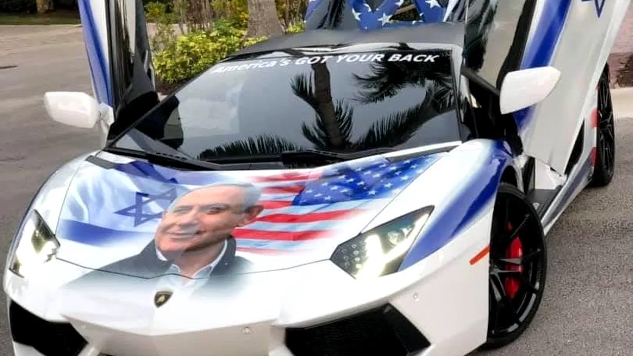 Cum devii extraterestru citind 25 de cărți despre OZN-uri