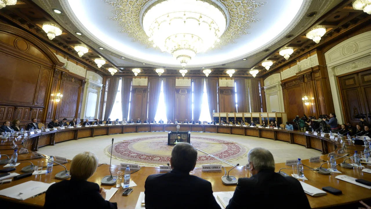 Superimunitate pentru judecătorii CCR: Pot fi urmăriți penal sau arestați doar cu acordul colegilor