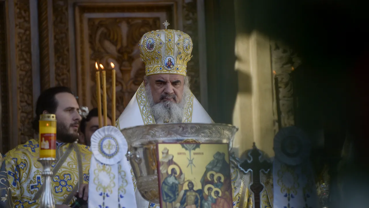 PATRIARHUL DANIEL: În 2018 Dumnezeu ne-a dăruit bucuria împlinirii unui ideal de 140 de ani, Sfințirea Catedralei Mântuirii Neamului 