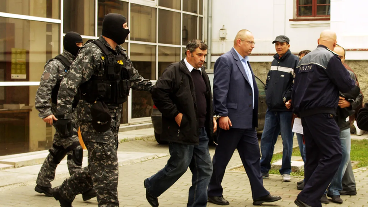 Alți 45 de angajați ai CFR Călători suspectați de fapte de CORUPȚIE, duși la AUDIERI